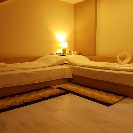 Валентино Hotel Vratsa Eksteriør billede