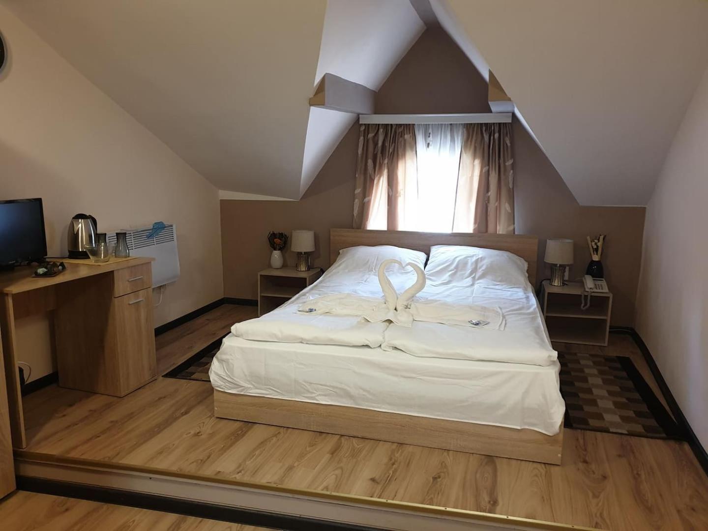 Валентино Hotel Vratsa Eksteriør billede